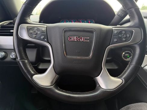 Used 2020 GMC Yukon XL SLT image 12