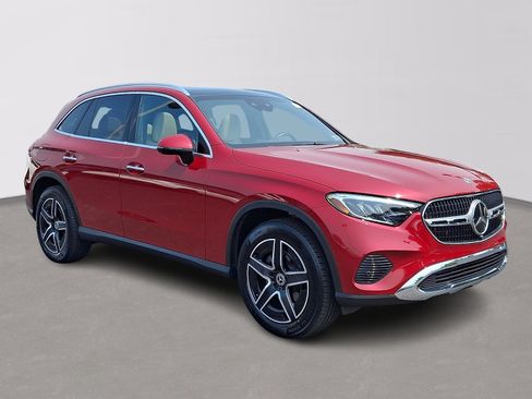 Certified 2026 Mercedes-Benz GLC 300 4MATIC image 3