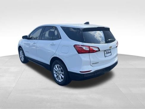 Certified 2019 Chevrolet Equinox LS w/ LS Convenience Package AWD/4WD image 5