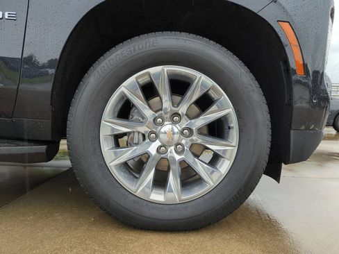 Used 2025 Chevrolet Tahoe Premier AWD/4WD image 26