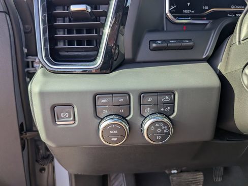 Used 2025 GMC Sierra 1500 Denali Ultimate AWD/4WD image 29