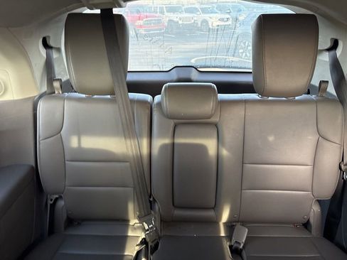 Used 2016 Honda Odyssey Touring Elite image 15