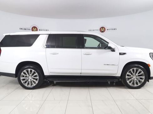 Used 2021 GMC Yukon XL Denali w/ Advanced Technology Package image 2