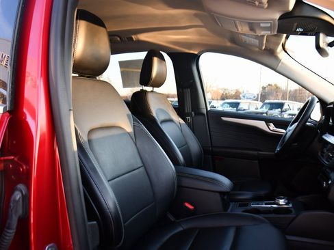 Used 2024 Ford Escape Platinum image 14