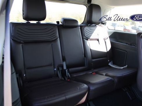 New 2026 Ford Expedition Platinum w/ Platinum Ultimate Package image 10