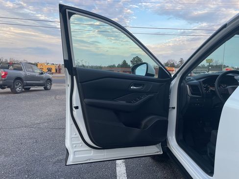 New 2026 Nissan Rogue SV w/ Cold Weather Package image 8