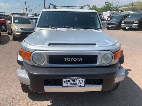 Used 2007 Toyota FJ Cruiser 4WD image 3