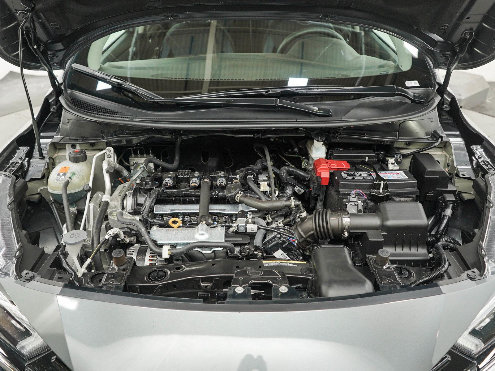 Used 2025 Nissan Versa SV w/ Trunk Package FWD image 29