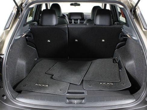 Certified 2025 Nissan Kicks SR image 17