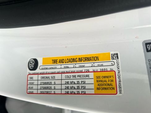 Used 2023 Chevrolet Tahoe Z71 w/ Luxury Package AWD/4WD image 6