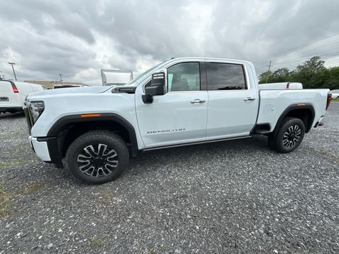 New 2026 GMC Sierra 2500 Denali Ultimate AWD/4WD image 4