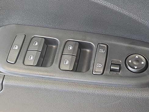 New 2026 Hyundai Venue SE FWD image 28