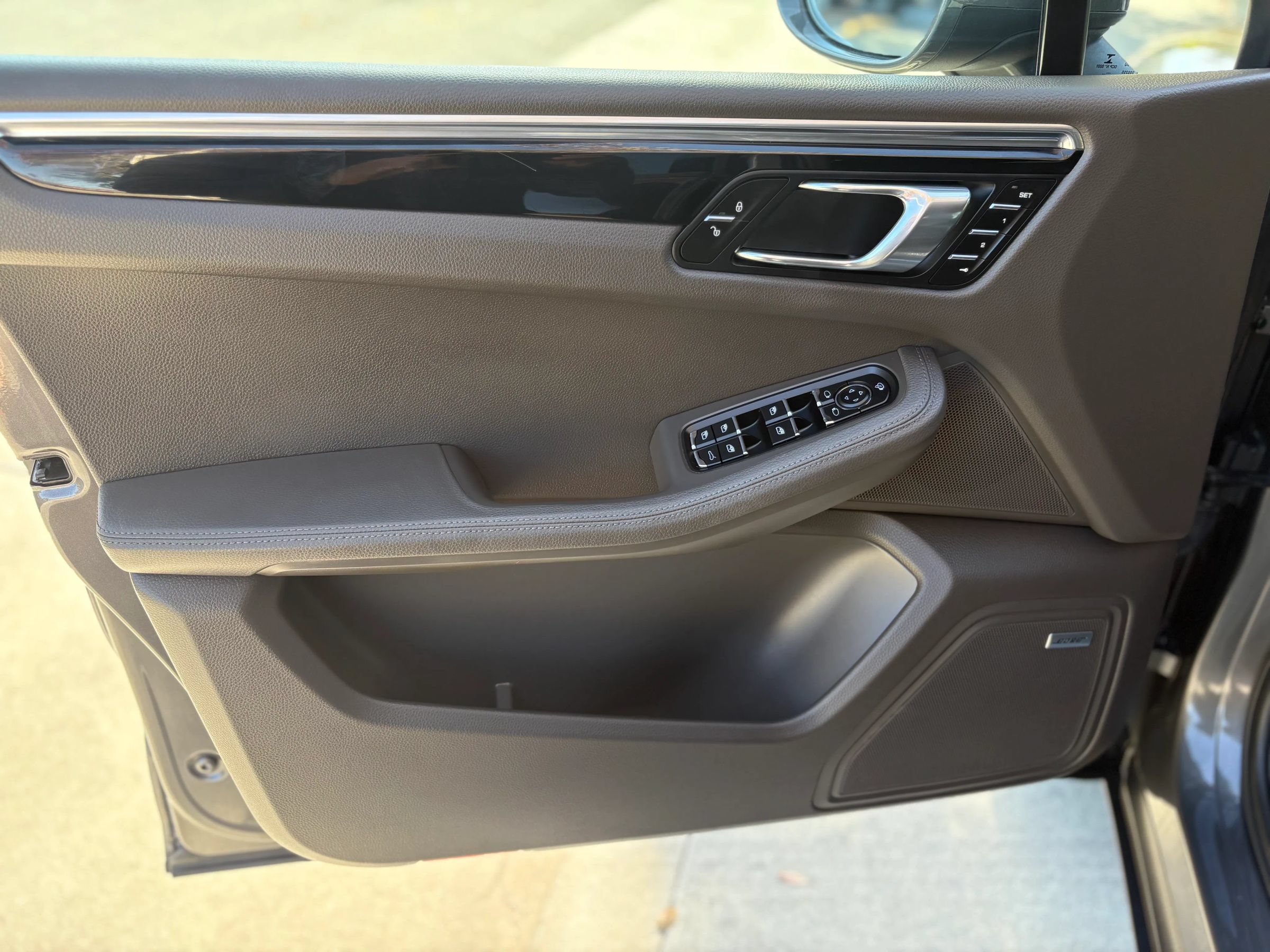 Used 2015 Porsche Macan S AWD/4WD image 22