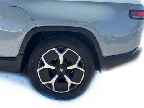 Used 2024 Rivian R1T Adventure image 13