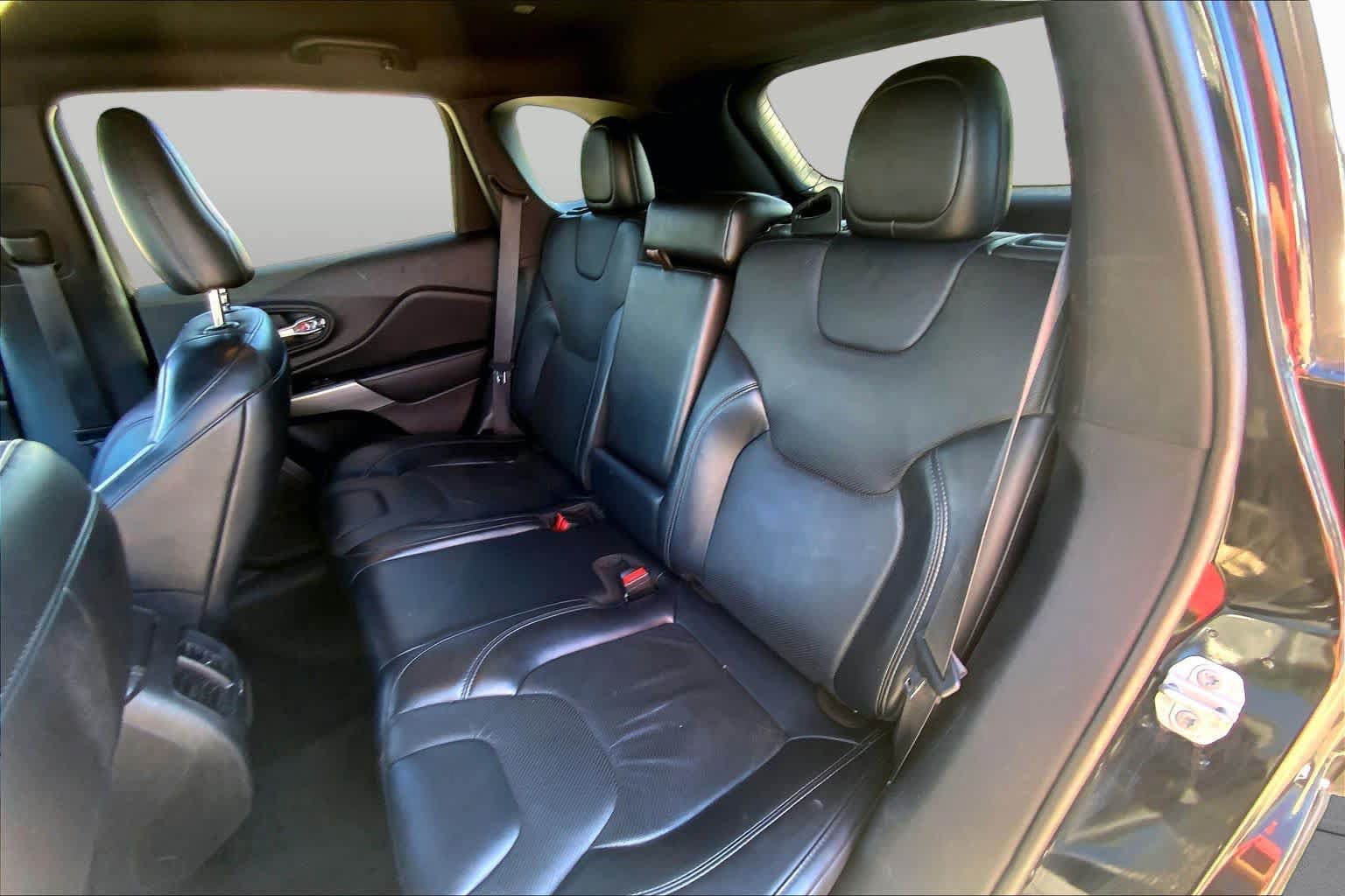 Used 2020 Jeep Cherokee High Altitude AWD/4WD image 19