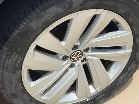 Used 2021 Volkswagen Atlas SEL AWD/4WD image 11
