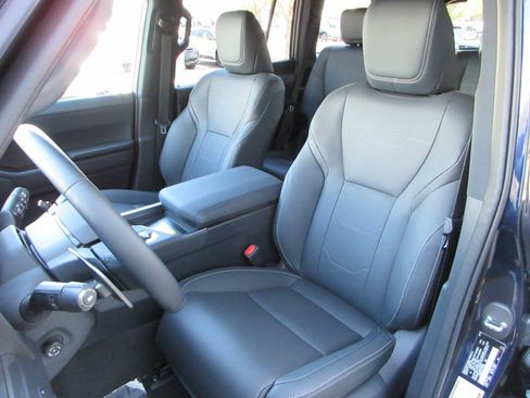Used 2026 Lexus GX 550 w/ Cold Area Package AWD/4WD image 35