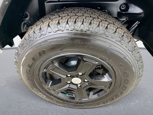 Used 2021 Jeep Wrangler Unlimited Sport AWD/4WD image 20