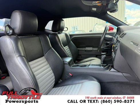 Used 2009 Dodge Challenger R/T RWD image 13
