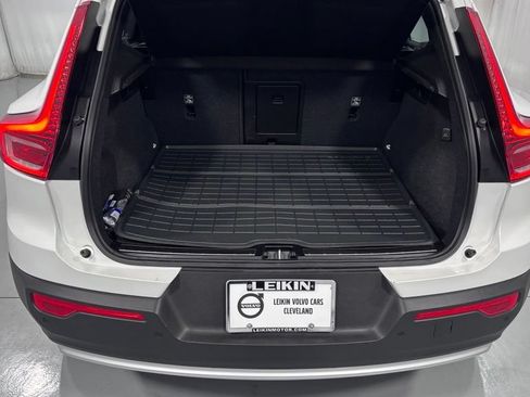 Used 2024 Volvo XC40 B5 Plus w/ Protection Package Premier AWD/4WD image 28