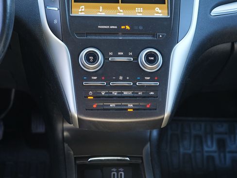 Used 2017 Lincoln MKC Premiere AWD/4WD image 24