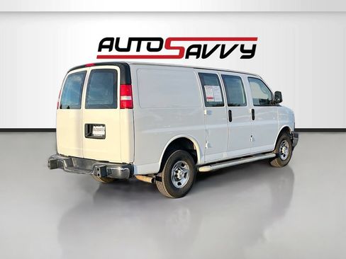Used 2023 Chevrolet Express 2500 w/ Driver Convenience Package RWD image 7