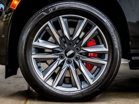 Used 2021 Cadillac Escalade Sport Platinum w/ LPO, ONYX Package image 34