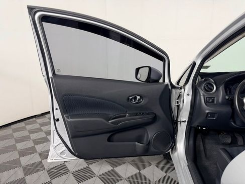 Used 2017 Nissan Versa Note SV image 23
