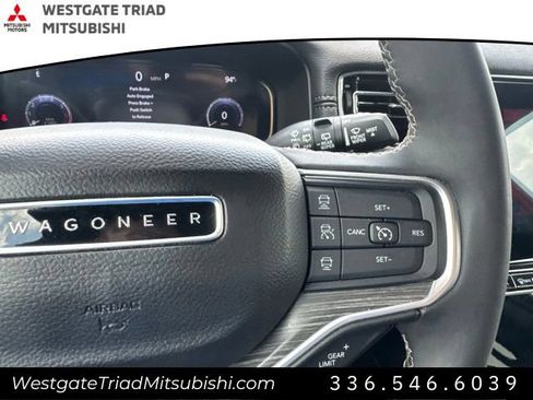 Used 2024 Jeep Wagoneer L Series II AWD/4WD image 22