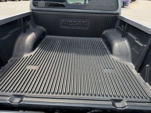 Used 2019 Nissan Frontier SV AWD/4WD image 18