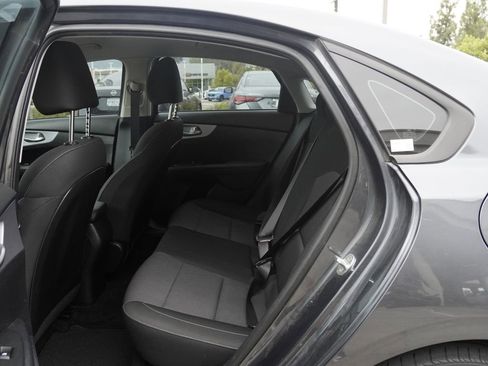 Used 2022 Kia Forte LXS FWD image 16