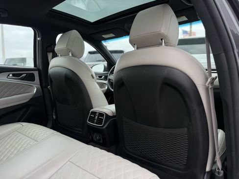 Used 2023 Genesis G70 3.3T w/ Sport Prestige Package image 22