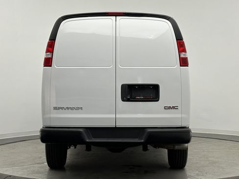 Used 2024 GMC Savana 2500 w/ Driver Convenience Package image 6
