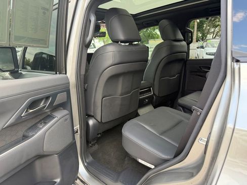 Used 2024 Lexus GX 550 w/ Cold Area Package image 29