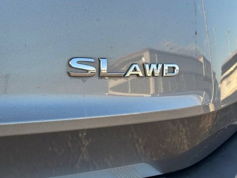 Used 2023 Nissan Rogue SL AWD/4WD image 12