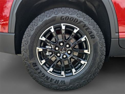 New 2026 Chevrolet Traverse Z71 w/ Enhanced Driving Package image 10