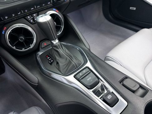 Used 2019 Chevrolet Camaro SS RWD image 31
