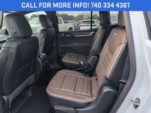 New 2026 GMC Acadia Denali Ultimate w/ LPO, Floor Liner Package image 9