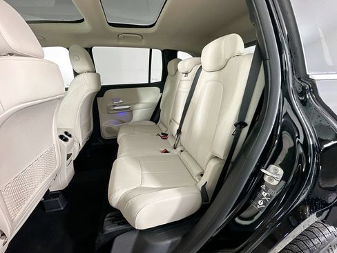 Used 2026 Mercedes-Benz GLB 250 image 24