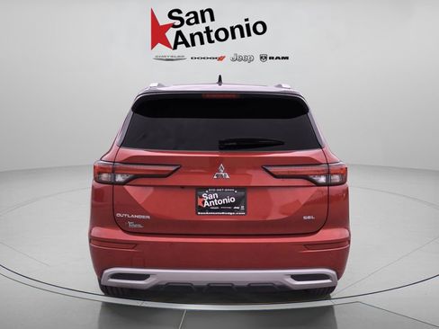 Used 2023 Mitsubishi Outlander SEL image 7