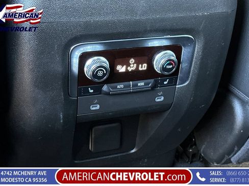 Used 2023 GMC Yukon Denali AWD/4WD image 16