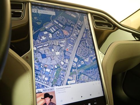 Used 2013 Tesla Model S Performance image 22