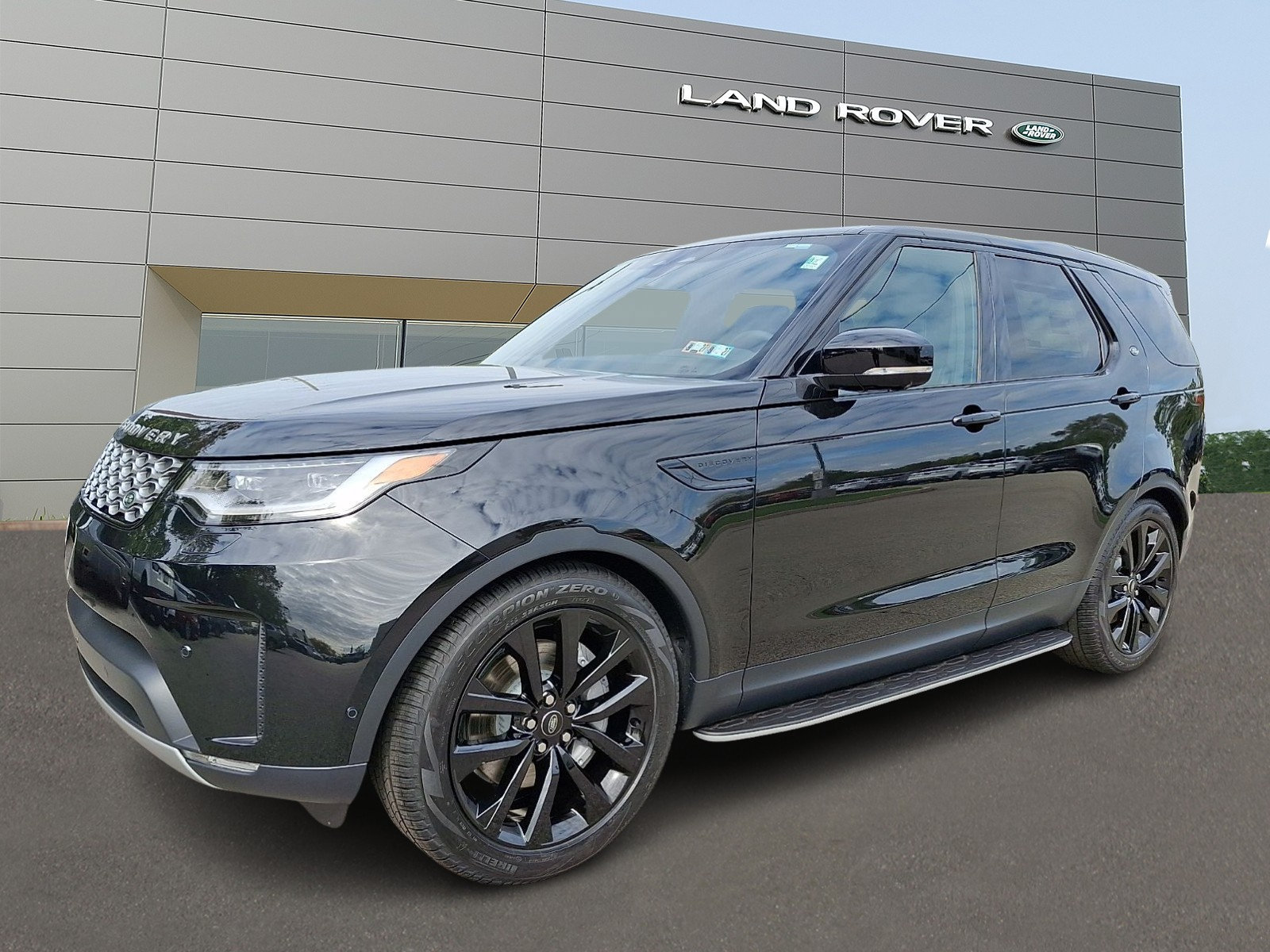 New 2026 Land Rover Discovery S AWD/4WD image 1