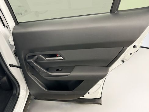 Used 2025 MAZDA CX-50 AWD 2.5 Hybrid w/ Premium Pkg image 31