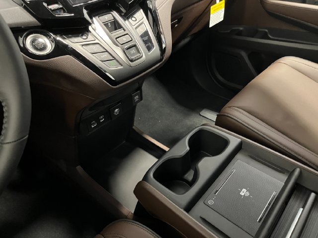 New 2027 Honda Odyssey Touring image 16