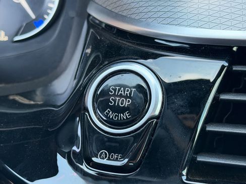 Used 2018 BMW 530i w/ M Sport Package RWD image 17