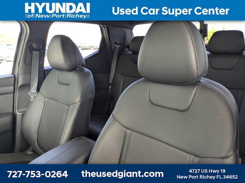 Used 2025 Hyundai Santa Cruz SEL FWD image 7