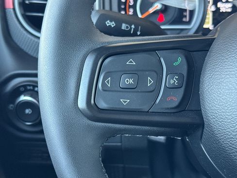 Used 2025 Jeep Wrangler Unlimited Rubicon AWD/4WD image 36