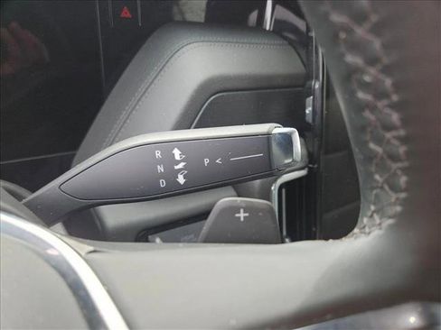 Used 2025 GMC Yukon Denali AWD/4WD image 17