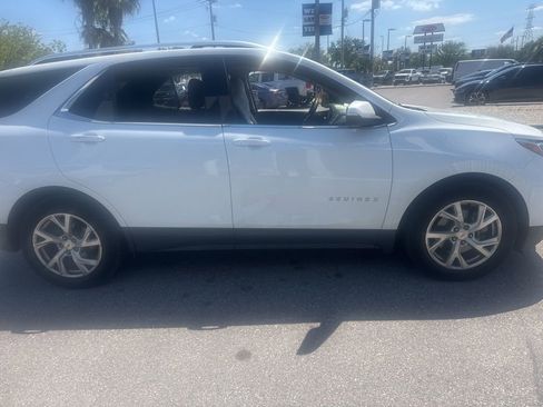 Used 2019 Chevrolet Equinox LT image 4